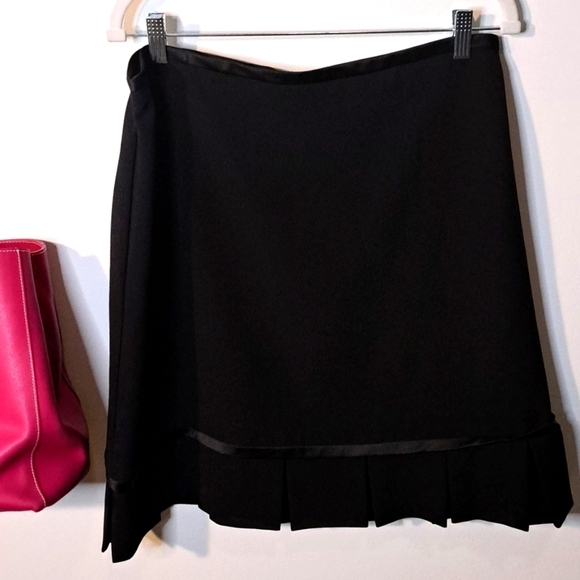 Joseph Ribkoff Dresses & Skirts - #7 Joseph Ribkoff Black Skirt With Flat Ruffle And Ribbon Accent Size 18